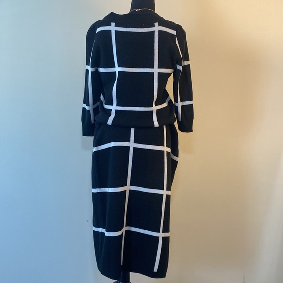 New York & Company Sweater Set - Picture 3 of 8